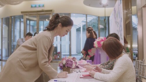 俗女养成记.The.Making.of.an.Ordinary.Woman.S01E01.2160p.WEB DL.H265.AAC FLTTH.mkv 20230302 163112.775