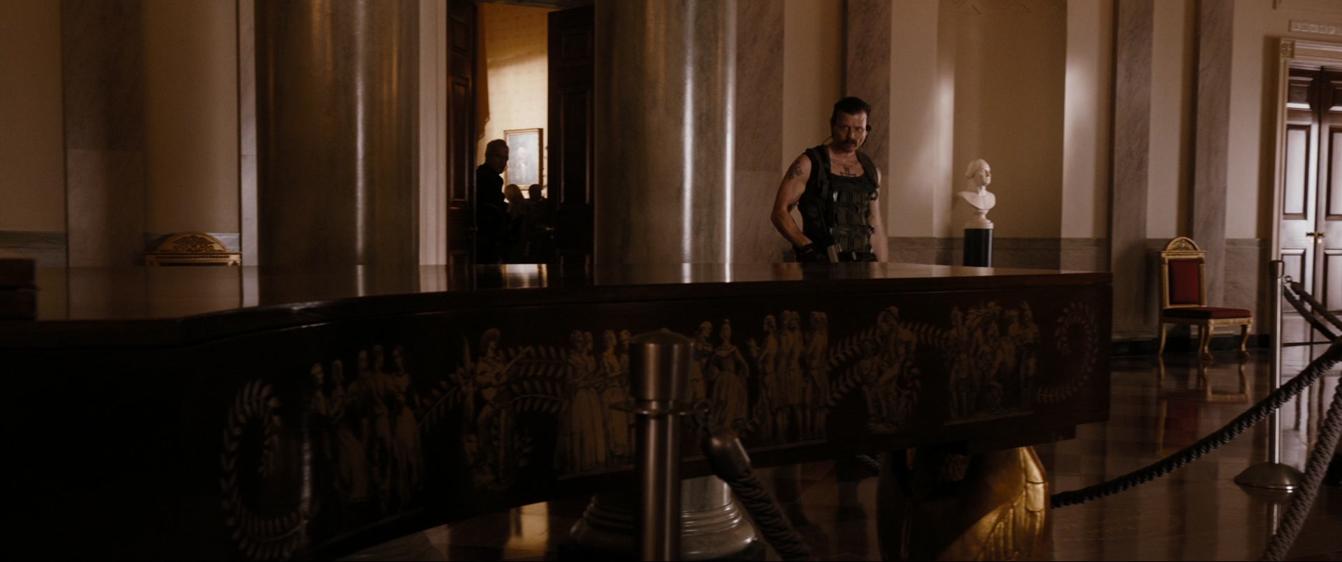 
		                    《惊天危机 White House Down》的海报和截图（5/15）