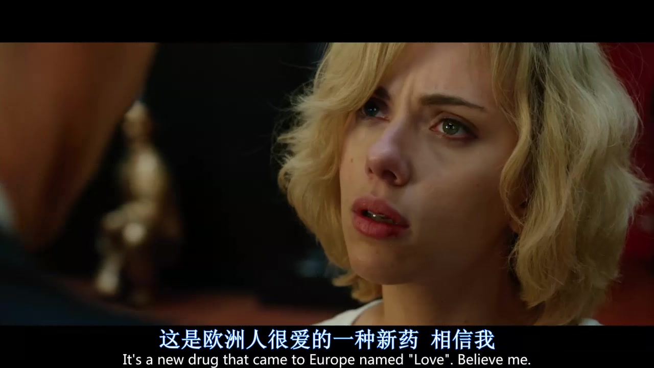 
		                    《超体 Lucy》的海报和截图（4/12）