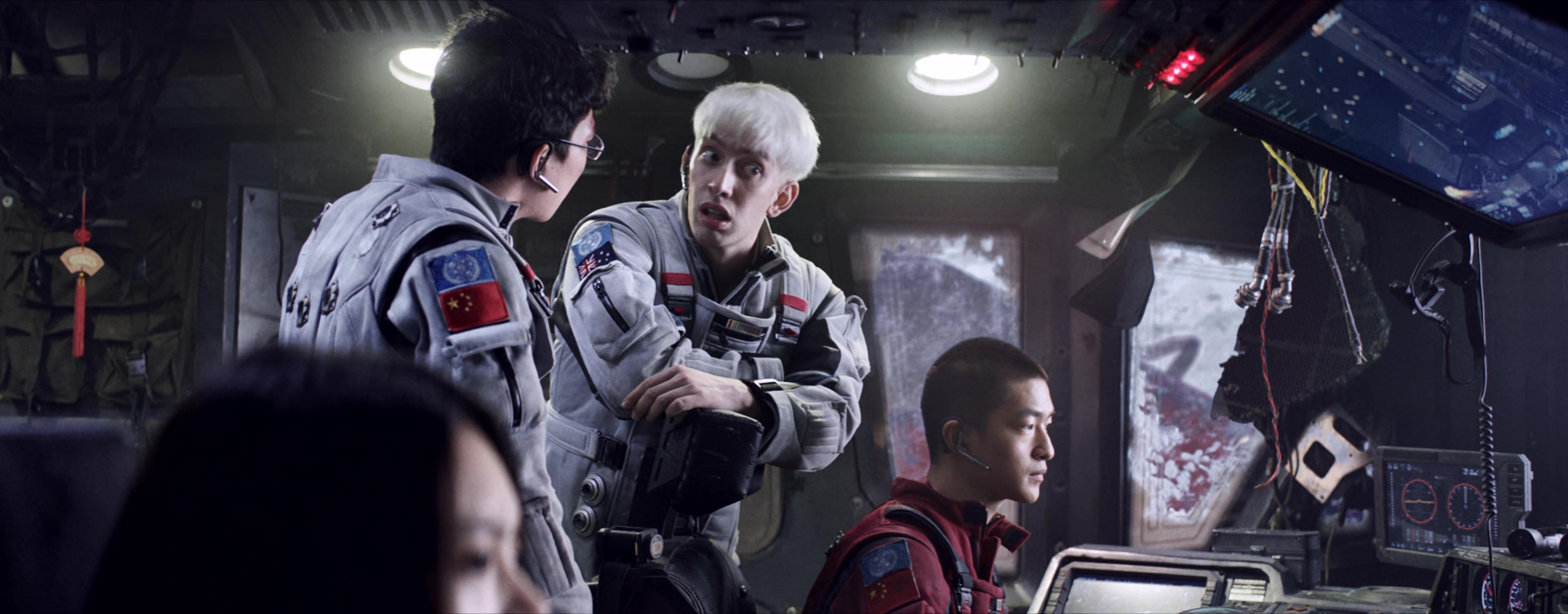 
		                    《流浪地球 2020飞跃特别版 The Wandering Earth: Beyond 2020 Special Edition》的海报和截图（7/12）