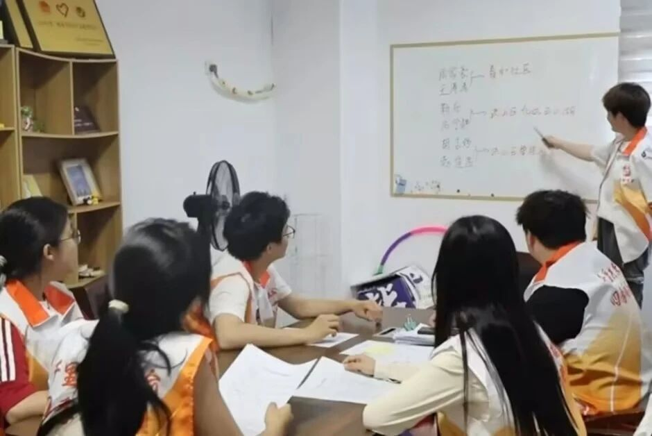 青春“智”敬桑榆！湖经学子解锁养老服务新密码-图片2