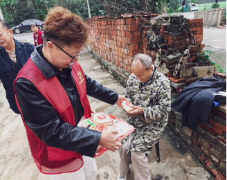 服务暖到心坎里!江夏区智慧养老平台月度活动获老人点赞-图片2