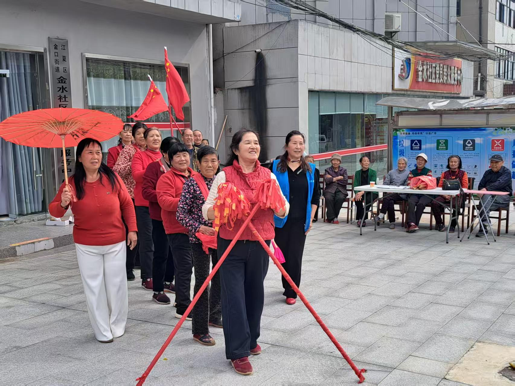 情暖重阳乐融融!江夏区智慧养老平台联动社区打造温馨老年节-图片2