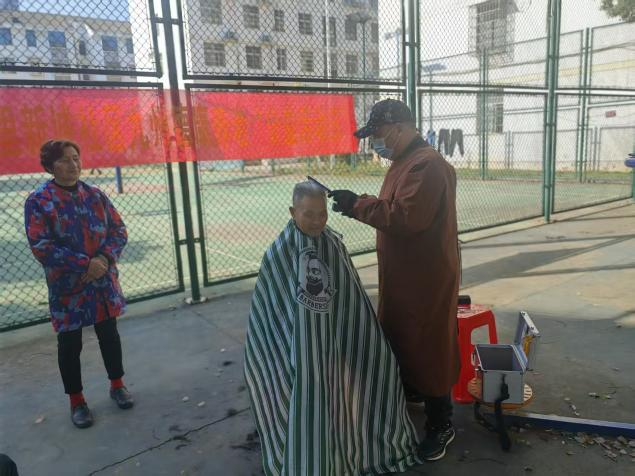 便民服务进社区！江夏区智慧养老平台联动社区打造暖心夕阳红-图片4